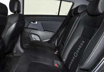 Подержанный автомобиль Kia Sportage 2012 года (12 фото)
