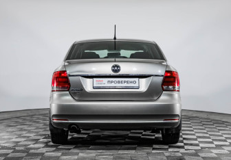 Подержанный автомобиль Volkswagen Polo Sedan 2016 года (6 фото)
