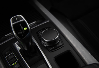Подержанный автомобиль BMW X5 2017 года (17 фото)