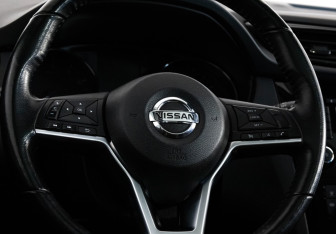 Подержанный автомобиль Toyota RAV4 2019 года (11 фото)