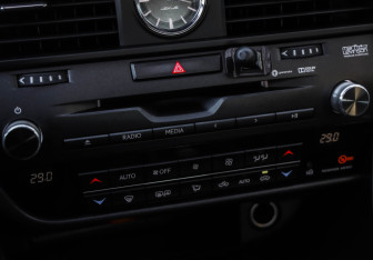 Подержанный автомобиль Lexus RX 2016 года (19 фото)