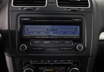 Подержанный автомобиль Volkswagen Golf Hatchback 2009 года (13 фото)