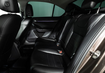 Подержанный автомобиль Skoda Octavia Liftback 2018 года (10 фото)