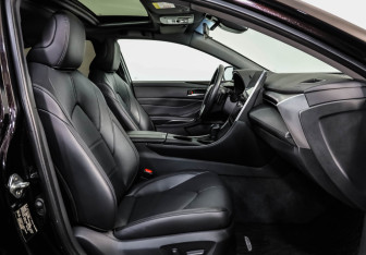 Подержанный автомобиль Toyota Avalon 2022 года (29 фото)