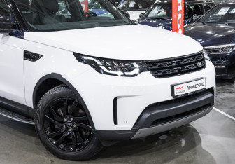 Подержанный автомобиль Land Rover Discovery 2019 года (6 фото)