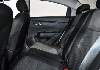 Подержанный автомобиль Kia Rio Sedan 2018 года (12 фото)