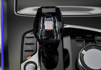 Подержанный автомобиль BMW X5 2020 года (16 фото)