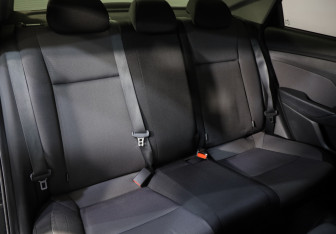 Подержанный автомобиль Hyundai Solaris Sedan 2017 года (21 фото)