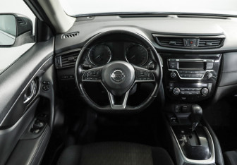 Подержанный автомобиль Nissan X-Trail 2020 года (11 фото)