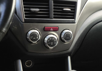 Подержанный автомобиль Subaru Forester Suv 2010 года (19 фото)