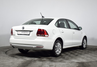 Подержанный автомобиль Volkswagen Polo Sedan 2017 года (5 фото)