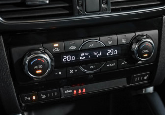 Подержанный автомобиль Mazda CX-5 2017 года (19 фото)