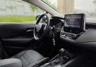 Подержанный автомобиль Toyota Corolla Sedan 2019 года (14 фото)