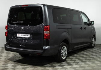 Подержанный автомобиль Peugeot Traveller 2021 года (5 фото)