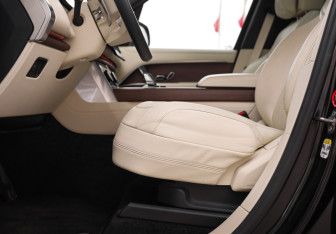 Подержанный автомобиль Land Rover Range Rover 2023 года (28 фото)