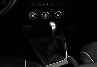Подержанный автомобиль Renault Arkana 2020 года (12 фото)