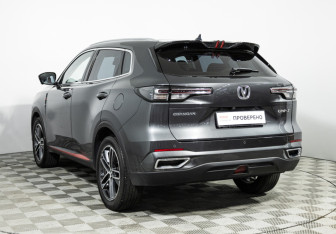 Подержанный автомобиль Changan UNI-S 2024 года (7 фото)