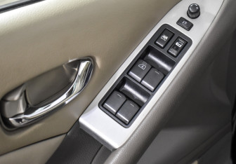 Подержанный автомобиль Nissan Murano Suv 2011 года (10 фото)