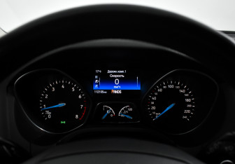Подержанный автомобиль Ford Focus Hatchback 2017 года (20 фото)