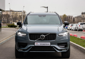 Подержанный автомобиль Volvo XC90 2019 года (4 фото)
