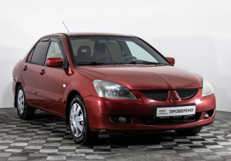 Подержанный автомобиль Mitsubishi Lancer Sedan 2005 года (3 фото)