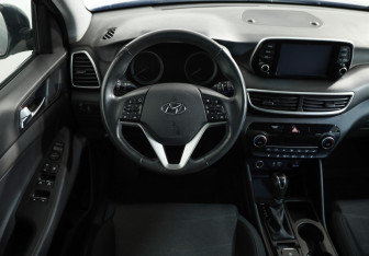 Подержанный автомобиль Hyundai Tucson 2020 года (10 фото)