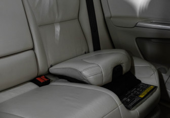 Подержанный автомобиль Volvo XC60 2011 года (25 фото)