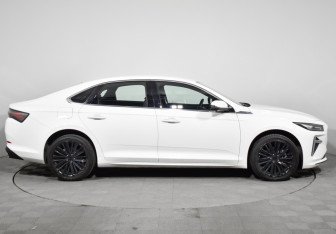 Подержанный автомобиль Geely Preface 2024 года (4 фото)