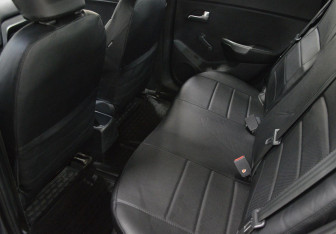 Подержанный автомобиль Kia Rio Sedan 2013 года (11 фото)