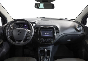 Подержанный автомобиль Renault Kaptur 2018 года (9 фото)