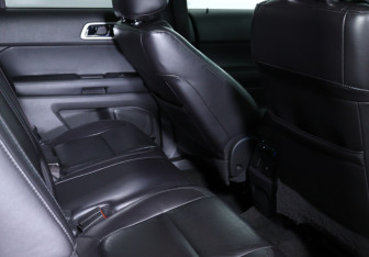 Подержанный автомобиль Ford Explorer 2013 года (11 фото)