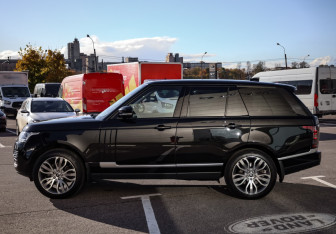 Подержанный автомобиль Land Rover Range Rover 2017 года (10 фото)