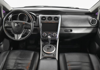 Подержанный автомобиль Mazda CX-7 2011 года (13 фото)
