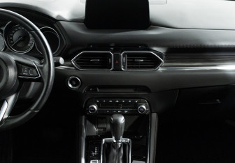 Подержанный автомобиль Mazda CX-5 2020 года (14 фото)