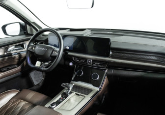 Подержанный автомобиль Exeed VX 2023 года (9 фото)