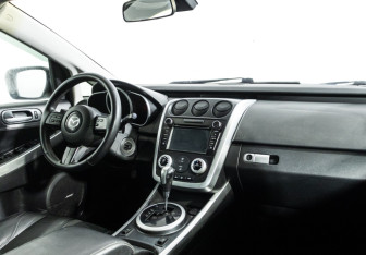 Подержанный автомобиль Mazda CX-7 2008 года (9 фото)
