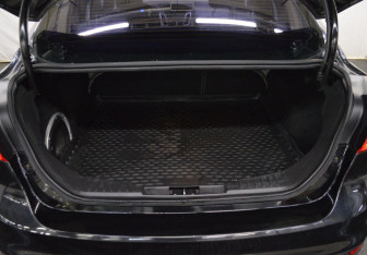 Подержанный автомобиль Ford Focus Sedan 2013 года (16 фото)