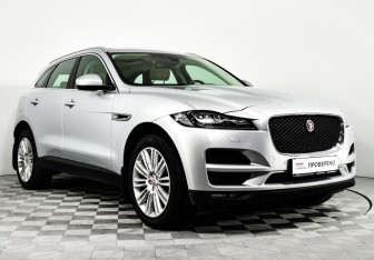 Подержанный автомобиль Jaguar F-Pace 2017 года (3 фото)