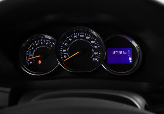 Подержанный автомобиль Renault Sandero 2018 года (17 фото)