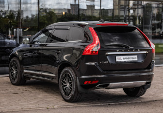 Подержанный автомобиль Volvo XC60 2013 года (8 фото)
