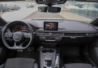 Подержанный автомобиль Audi A5 Coupe 2019 года (10 фото)