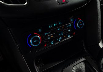 Подержанный автомобиль Ford Focus Sedan 2019 года (19 фото)