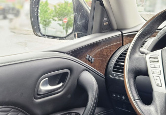 Подержанный автомобиль Infiniti QX80 2018 года (21 фото)