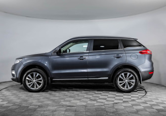 Подержанный автомобиль Geely Atlas 2021 года (8 фото)