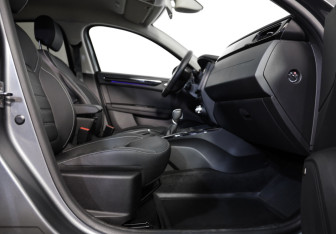 Подержанный автомобиль Renault Arkana 2019 года (21 фото)