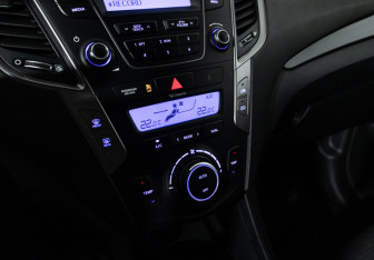 Подержанный автомобиль Hyundai Santa Fe 2014 года (15 фото)