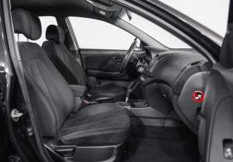 Подержанный автомобиль Hyundai Elantra Sedan 2008 года (17 фото)