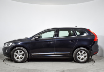 Подержанный автомобиль Volvo XC60 2014 года (8 фото)