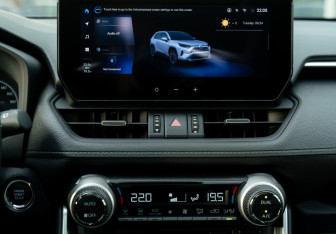 Новый Toyota RAV4 2025 (24 фото)