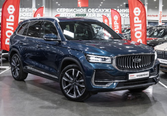 Подержанный автомобиль Geely Monjaro 2023 года (5 фото)